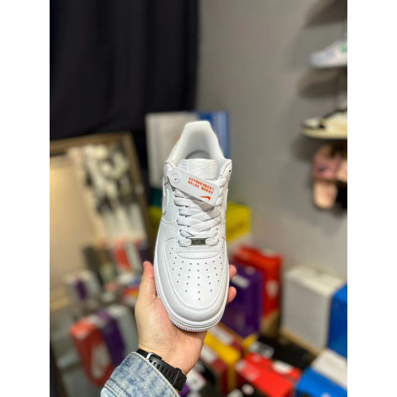 Air Force One de color blanco puro Piel de vaca de primera capa AF1 Black Warrior All White Classic Low Cuts Zapatillas deportivas de pareja
