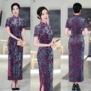 Women Purple chinese dresses Long burnt-out velvet Chinese retro oriental cheongsam dress for female Chinese style mother cheongsam