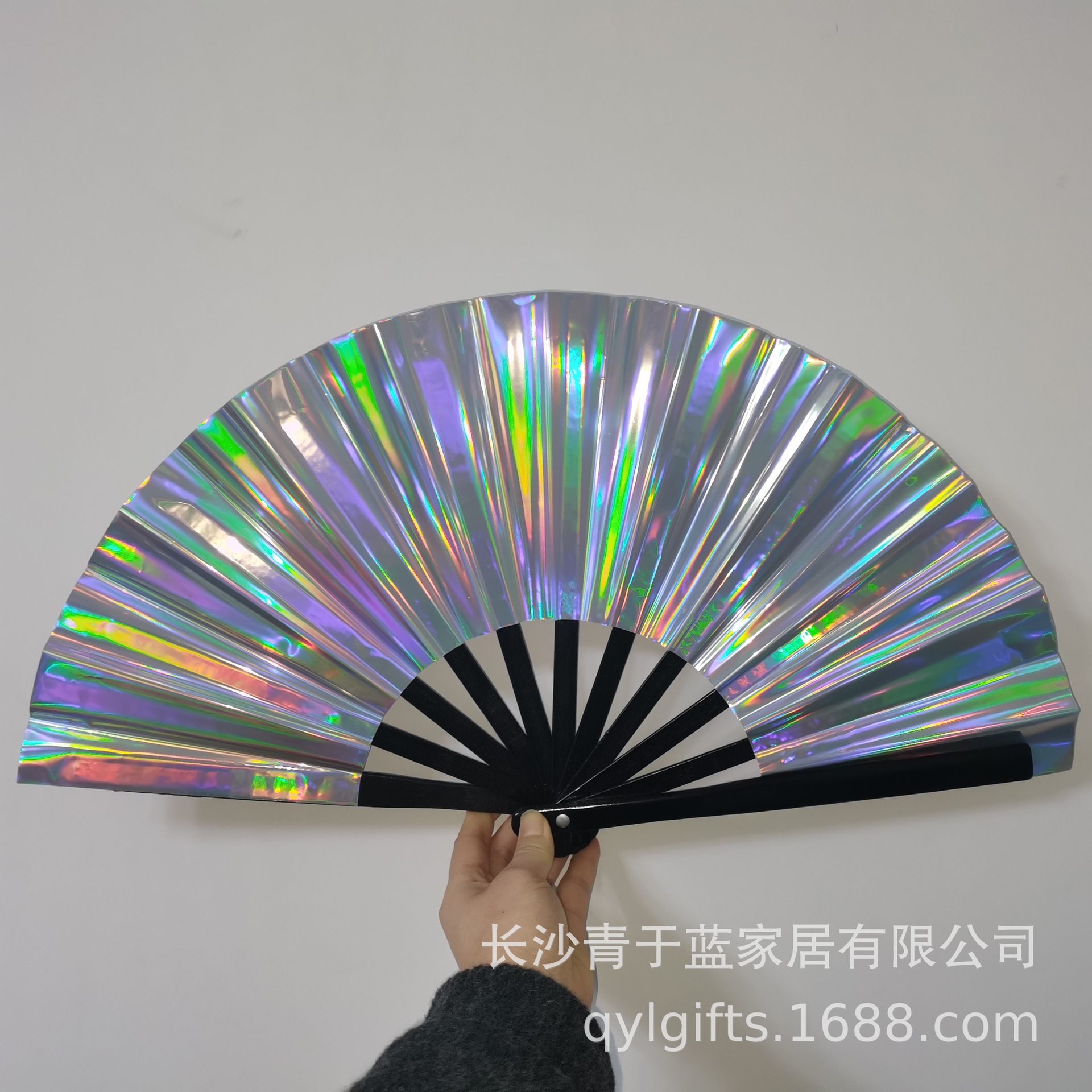 亚马逊热卖现货27厘米镭射膜功夫扇 8寸竹骨PVC扇子 外贸折扇