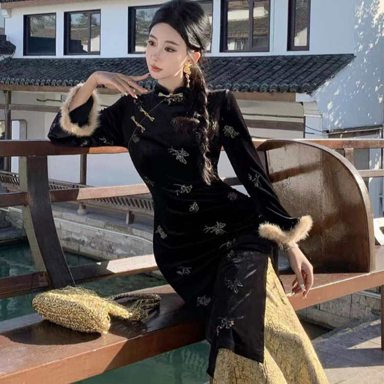 新中式国风复古假两件改良旗袍高级感烫金丝绒礼服连衣裙女秋冬款