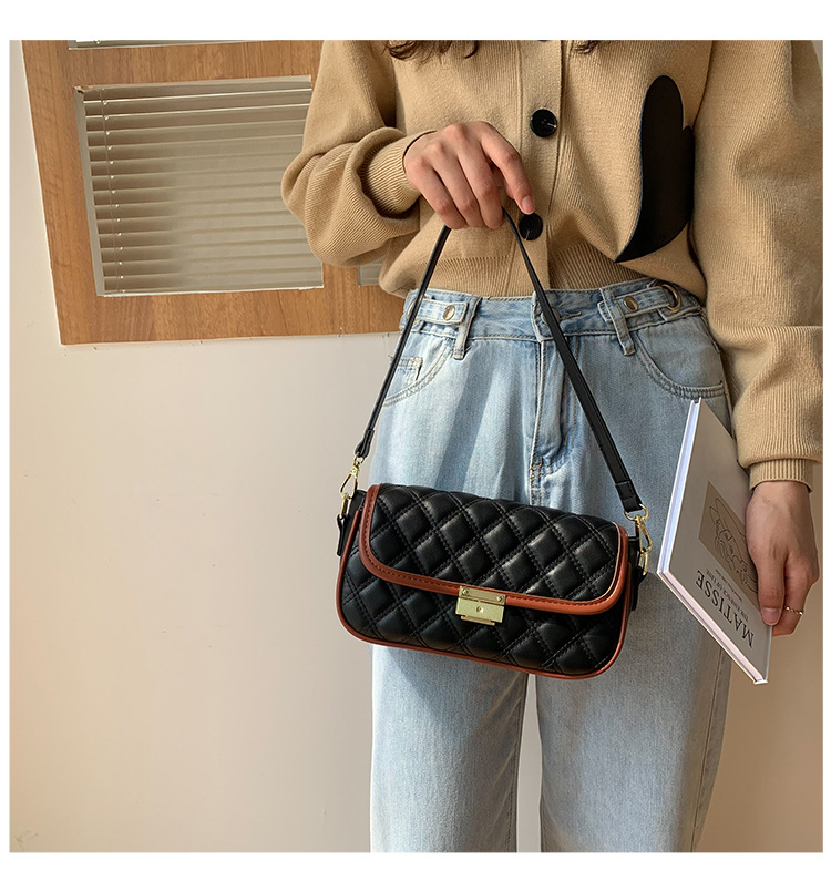 Classic Style Diamond Embroidery Thread Small Bag 2021 New Autumn And Winter Women's Bags Ins Messenger Bag Shoulder Underarm Small Square Bag display picture 8