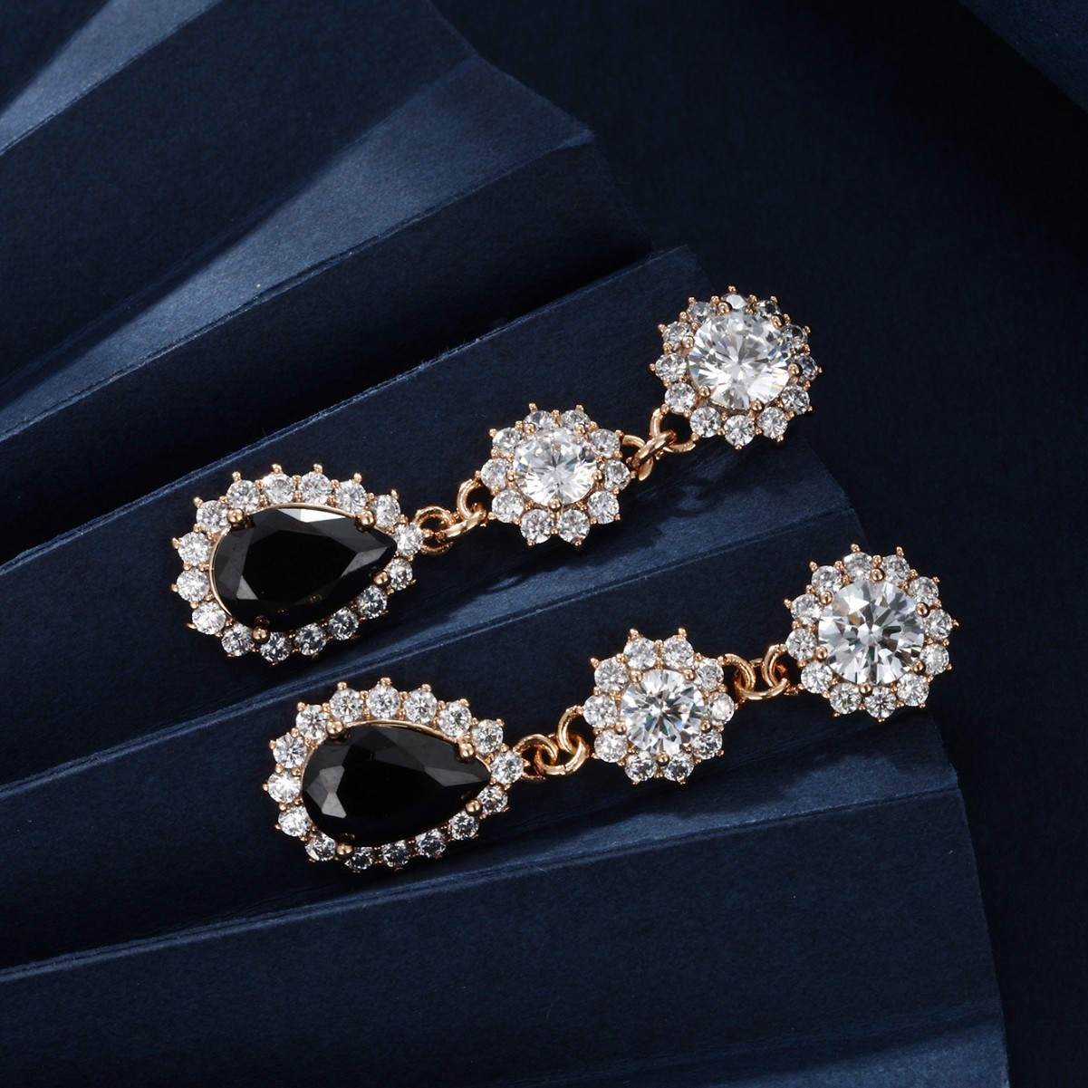 Xupe joyería europea y americana nueva gota de agua pendientes de circón super brillante nupcial boda pendientes mujer romántica boda pendientes