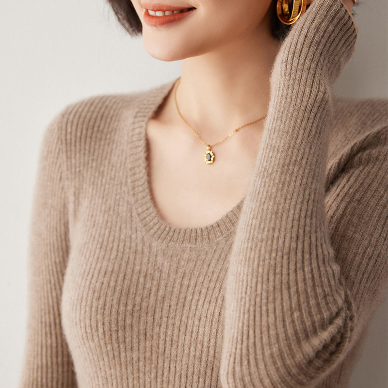 カシミヤのシャツの女性U襟の長袖はスリムで優しいです。