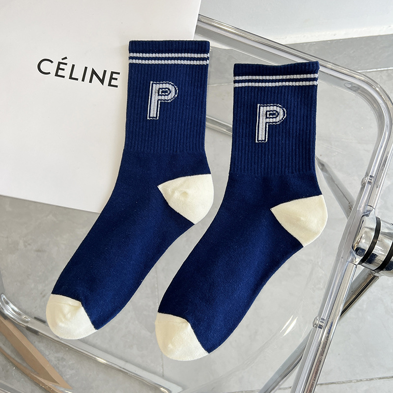Primavera, Otoño e Invierno calcetines de mujer a media pierna rayas letra P color sólido algodón calcetines de mujer deportes medias de pareja blancas y azules