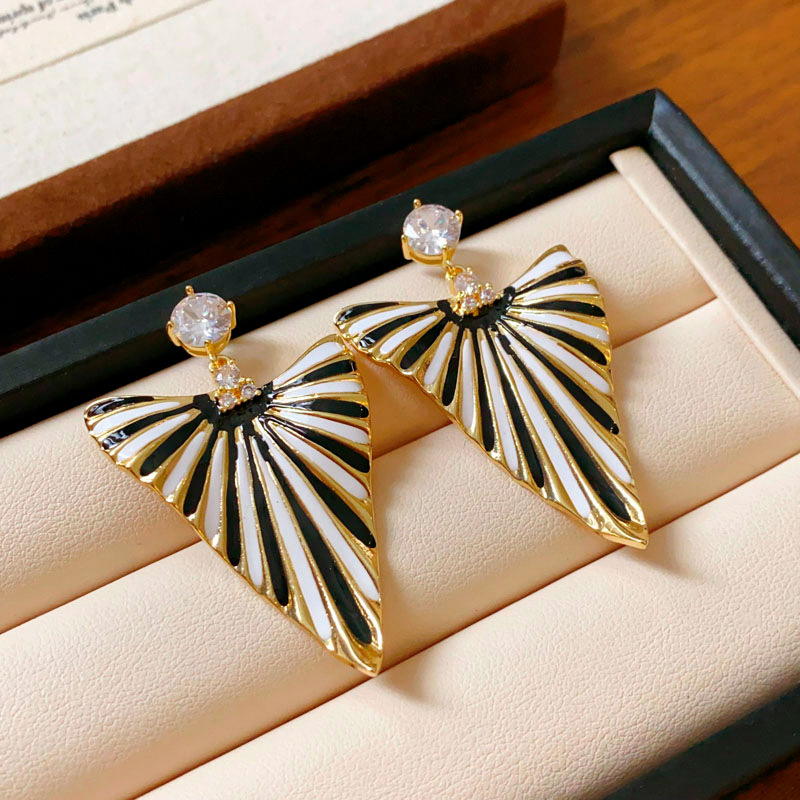 Triangular Stripe Drop Earrings Silver Needle With Zircon Luxury_voghion.com