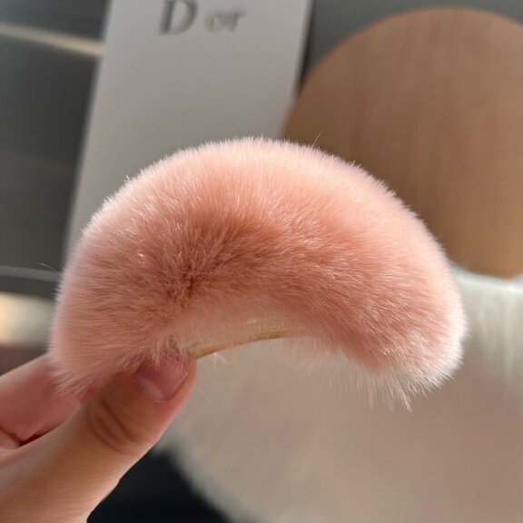 真毛獭兔毛抓夹气质毛毛发夹毛绒发抓后脑勺夹子鲨鱼夹发饰女批发|undefined