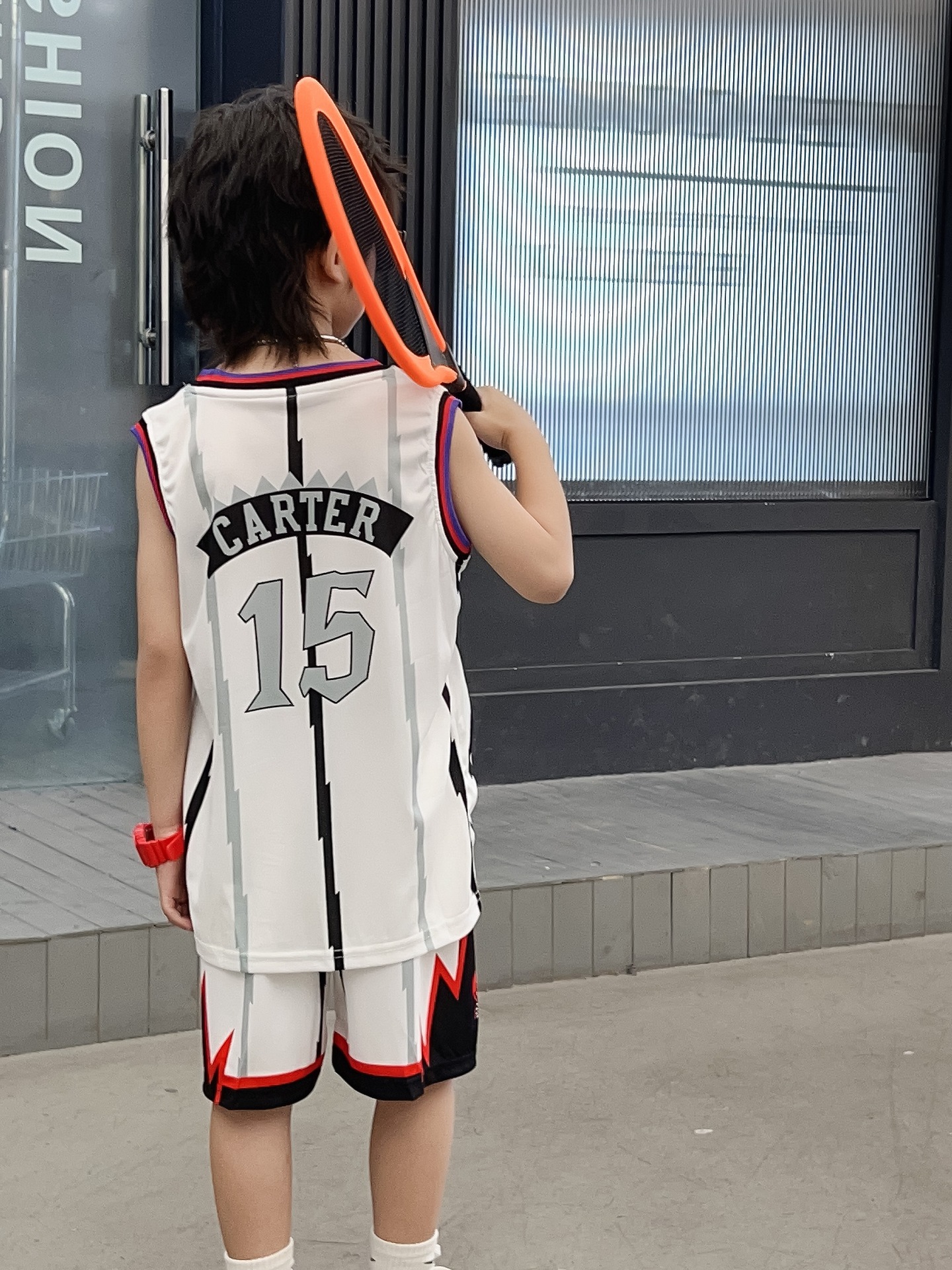 子供服猛龍隊15号カーターバスケットボール服セット子供試合に出場しました。
