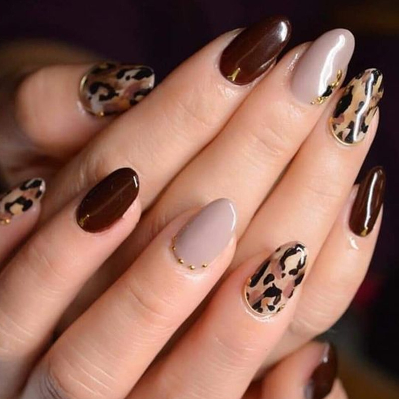 False Nail wine red Leopard Nail Pieces Almond Armor European and American Wear Armor Patch Wearable Nail Patch Wholesale