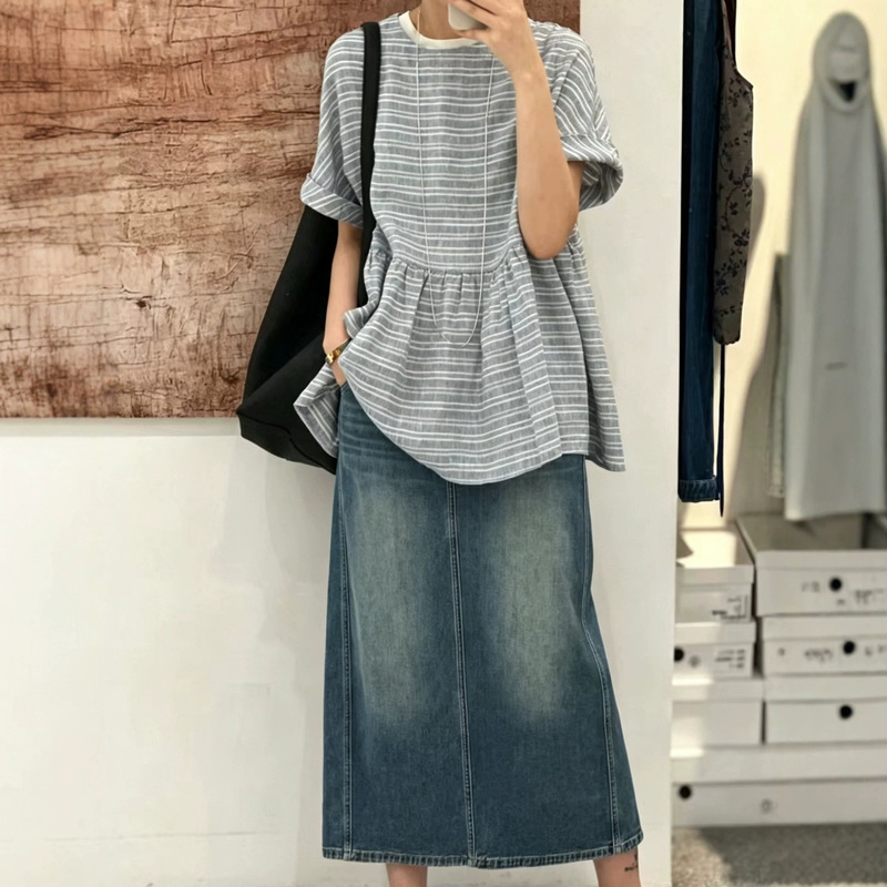 Summer Wear That Doesn'T Stick to the Skin, with a High Waistline and Pleated Design, 100% Jacquard Striped Linen Shirt 67 Summer Wear That Doesn'T Stick to the Skin, with a High Waistline and Pleated Design, 100% Jacquard Striped Linen Shirt 67