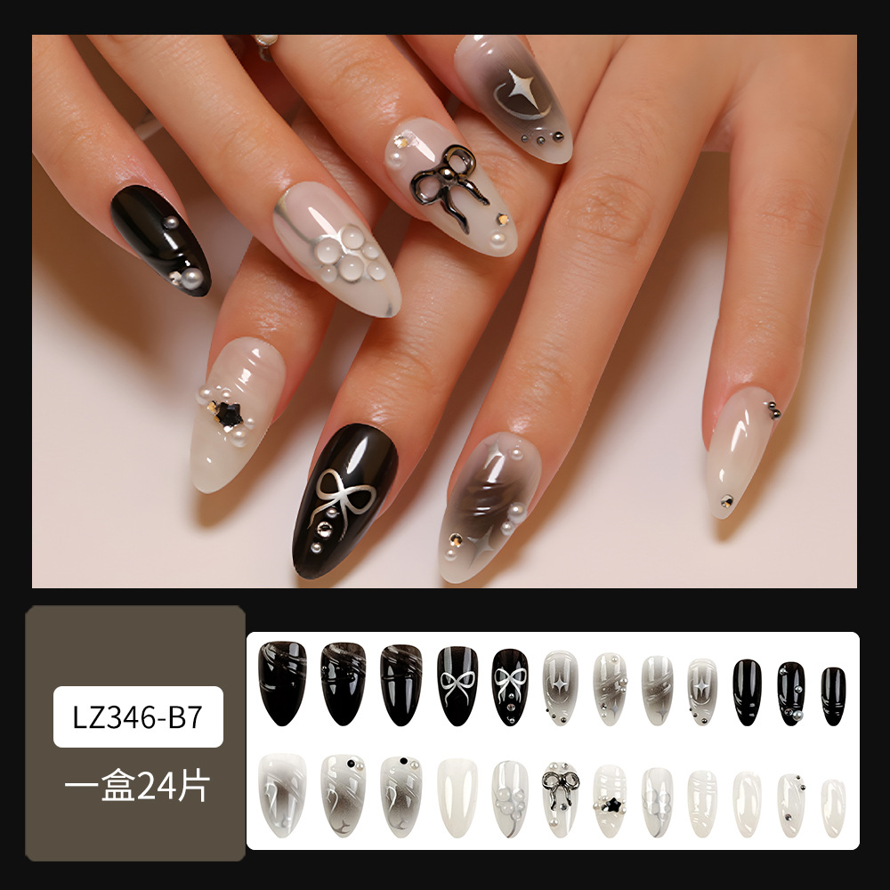 Use un parche de uñas 3D estereoscópico de alto nivel, goteo de goma dulce y caliente, uñas falsas transfronterizas, parches de uñas.