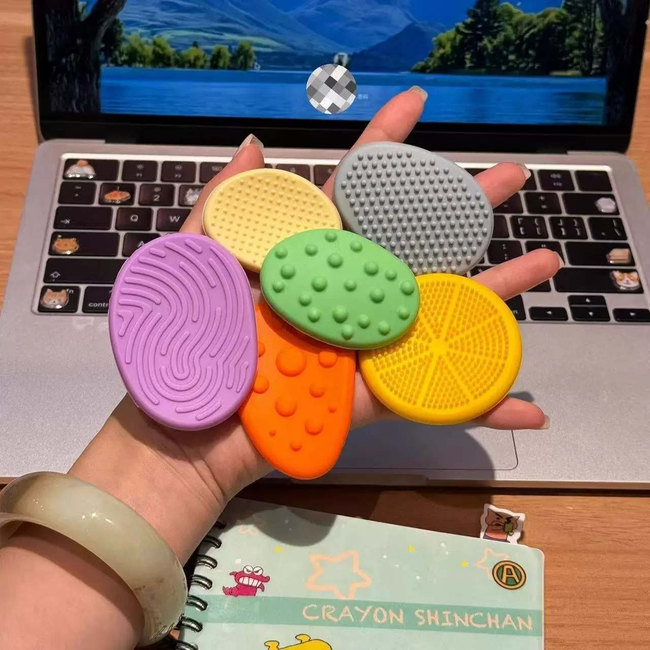 跨境新品6件套儿童解压玩具柔软硅胶纹理解压石硅胶感观石玩具