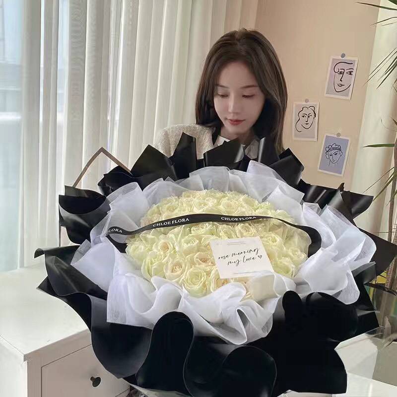 [하트비트 스타일] 화이트 로맨틱 장미 99송이 + 램프