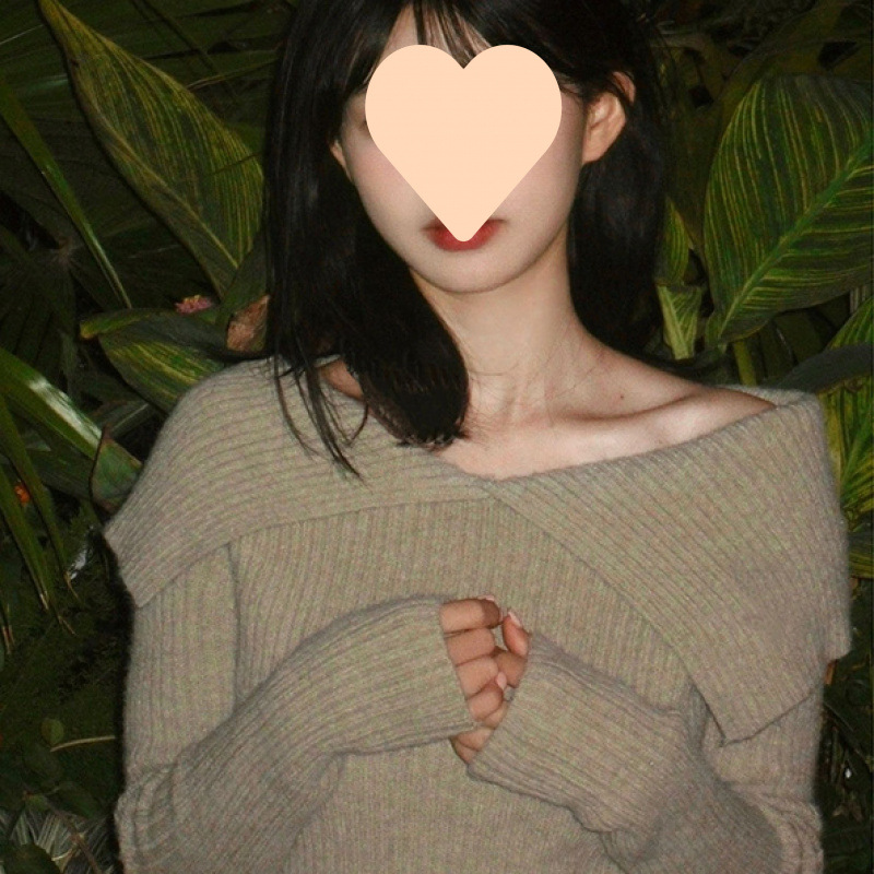 法式慵懶風翻領一字肩氣質女2025秋冬新款炸街露肩針織衫上衣