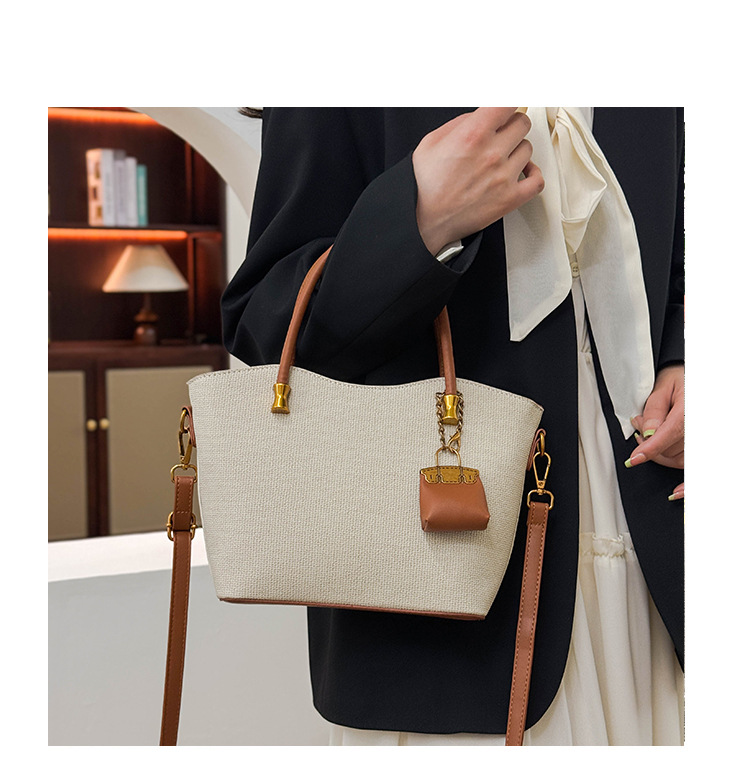 769g Weight Polyester Lining Material Women's PU Solid Color Vintage Style Classic Style Square Zipper Handbag Crossbody Bag
