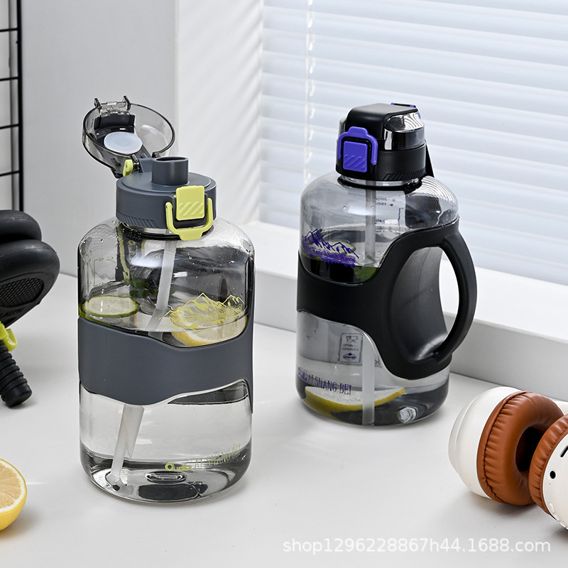 Nuevo hervidor deportivo de gran capacidad con mango portátil acondicionamiento físico al aire libre viaje taza de agua con paja simple taza de alta calidad