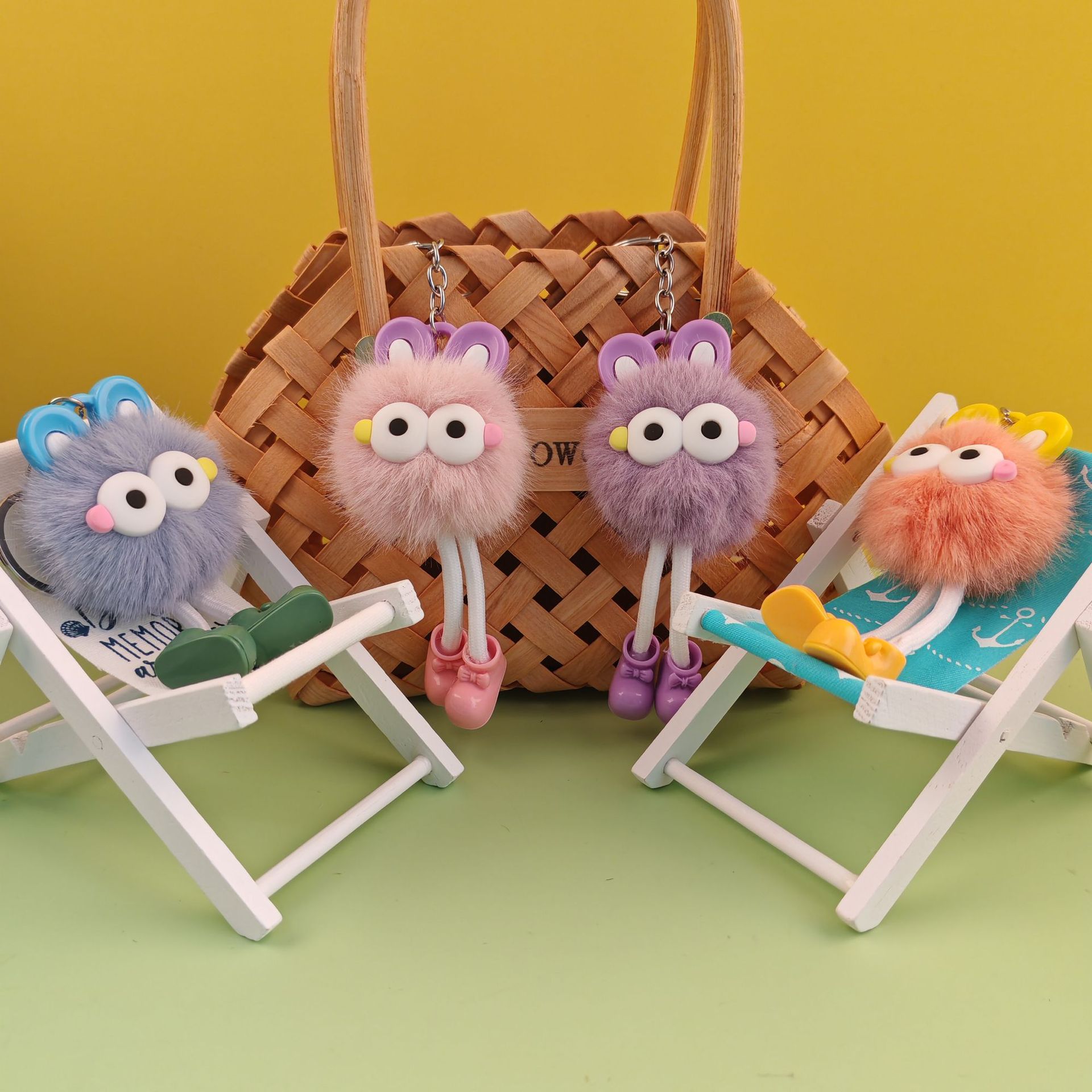 新款超可爱卡通钥匙扣毛绒娃娃公仔网红小煤球挂件汽车钥匙链配饰