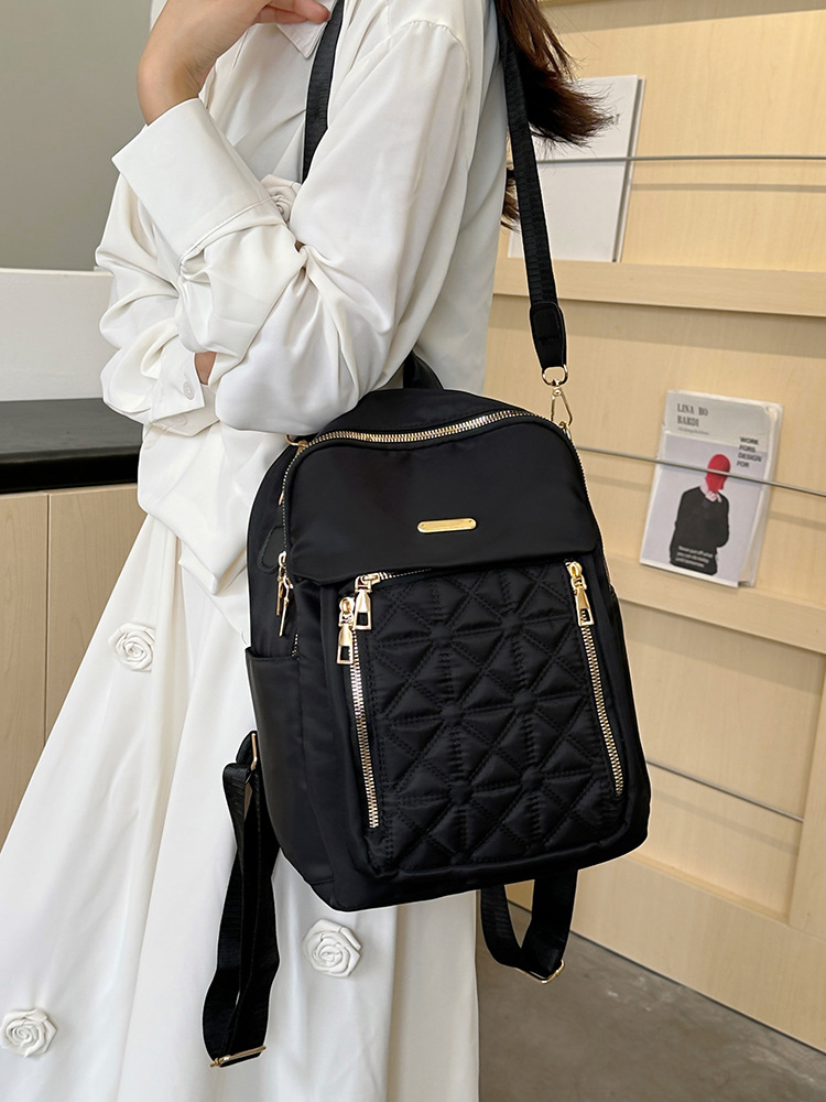 2025 New Waterproof Large-Capacity Fashionable Versatile Backpack Casual Lightweight Trendy Female College Student Commuter School Bag