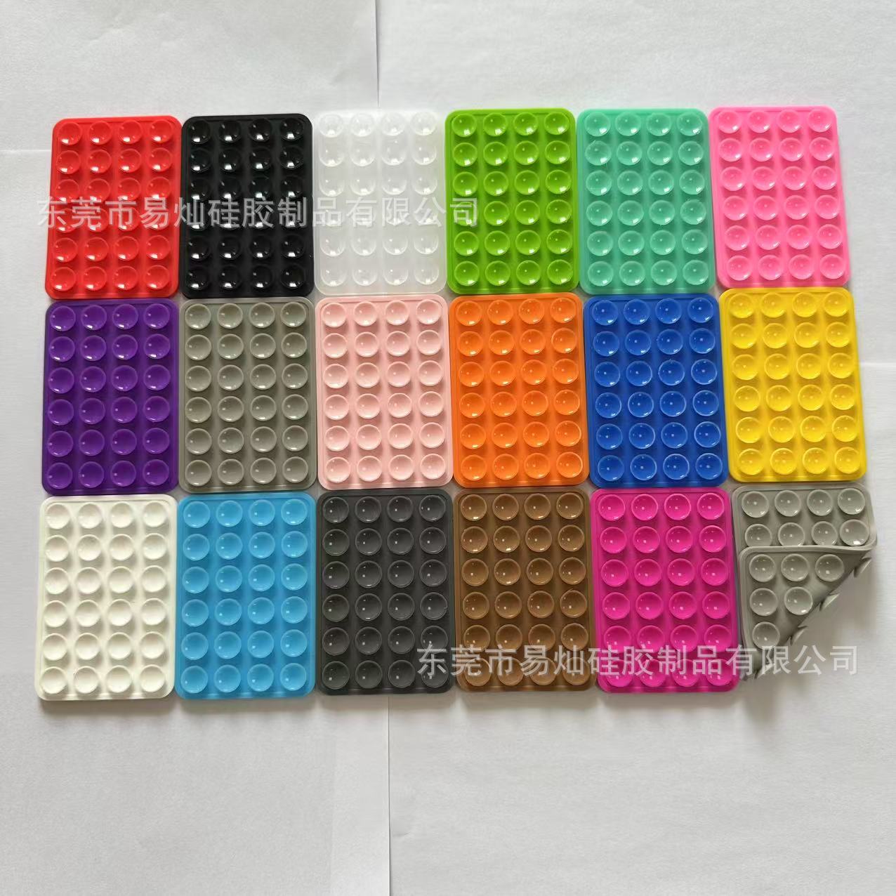 24 ventosas de silicona, pegatinas de ventosas simples de color negro, funda antideslizante para teléfono, soporte de teléfono portátil y móvil, forma cuadrada