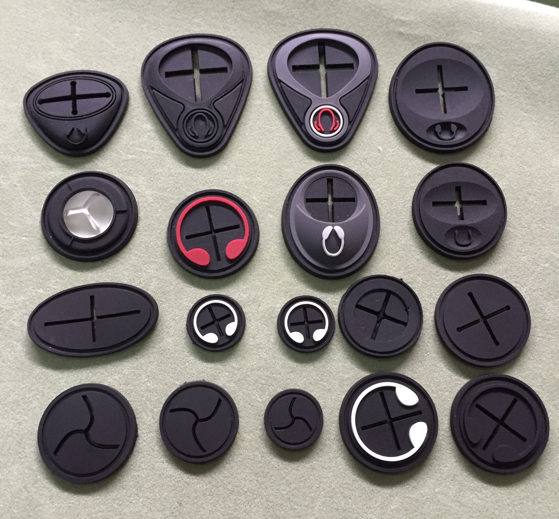 胶章耳机孔PVC黑色：0·15个 (1)