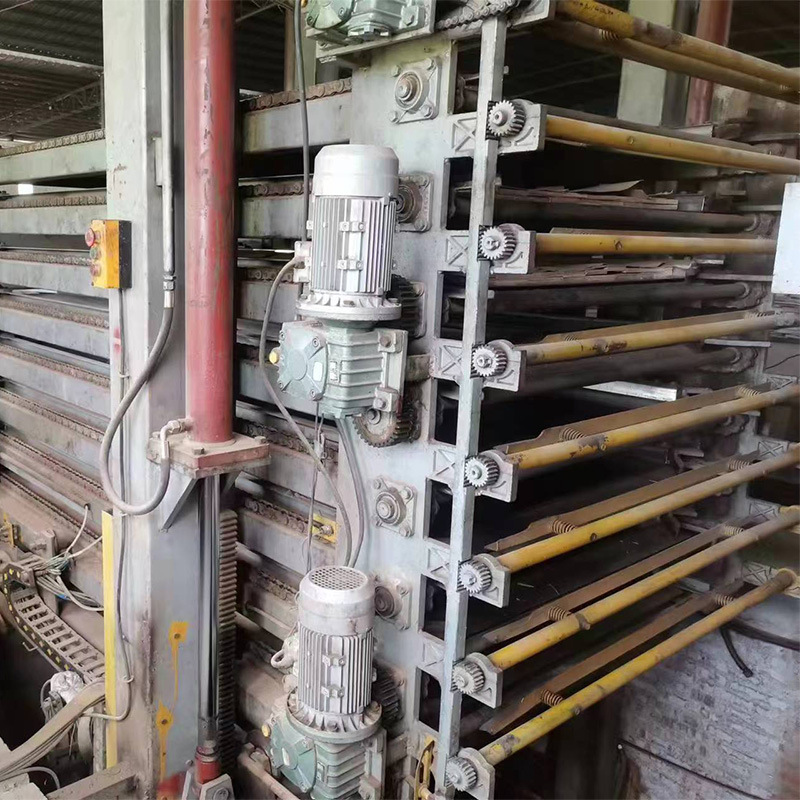 全自动拼板热压机【临沂瑞达产】9压8层自动拼板热压机排板线22米