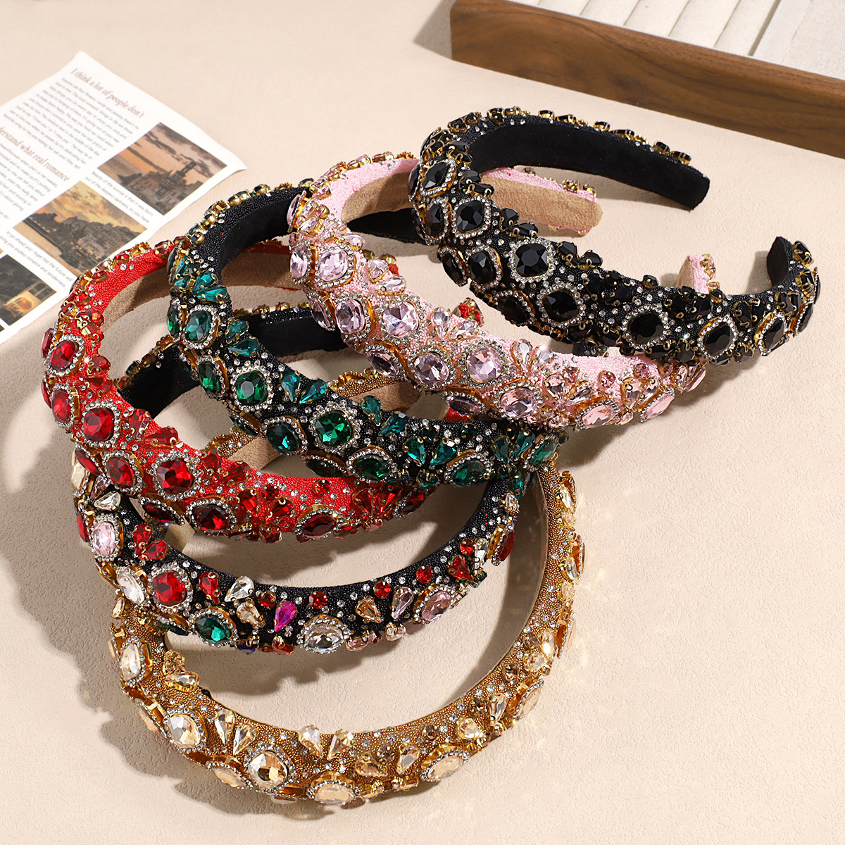 180g Weight Hair Band Hair Accessories Type 1 Piece Quantity Banquet, Party Occasion Cloth Material Glittery Pattern All Seasons Season Women's Gender Glam, Sweet Style Glam Sweet Women's Glittery Cloth Hair Band 1
