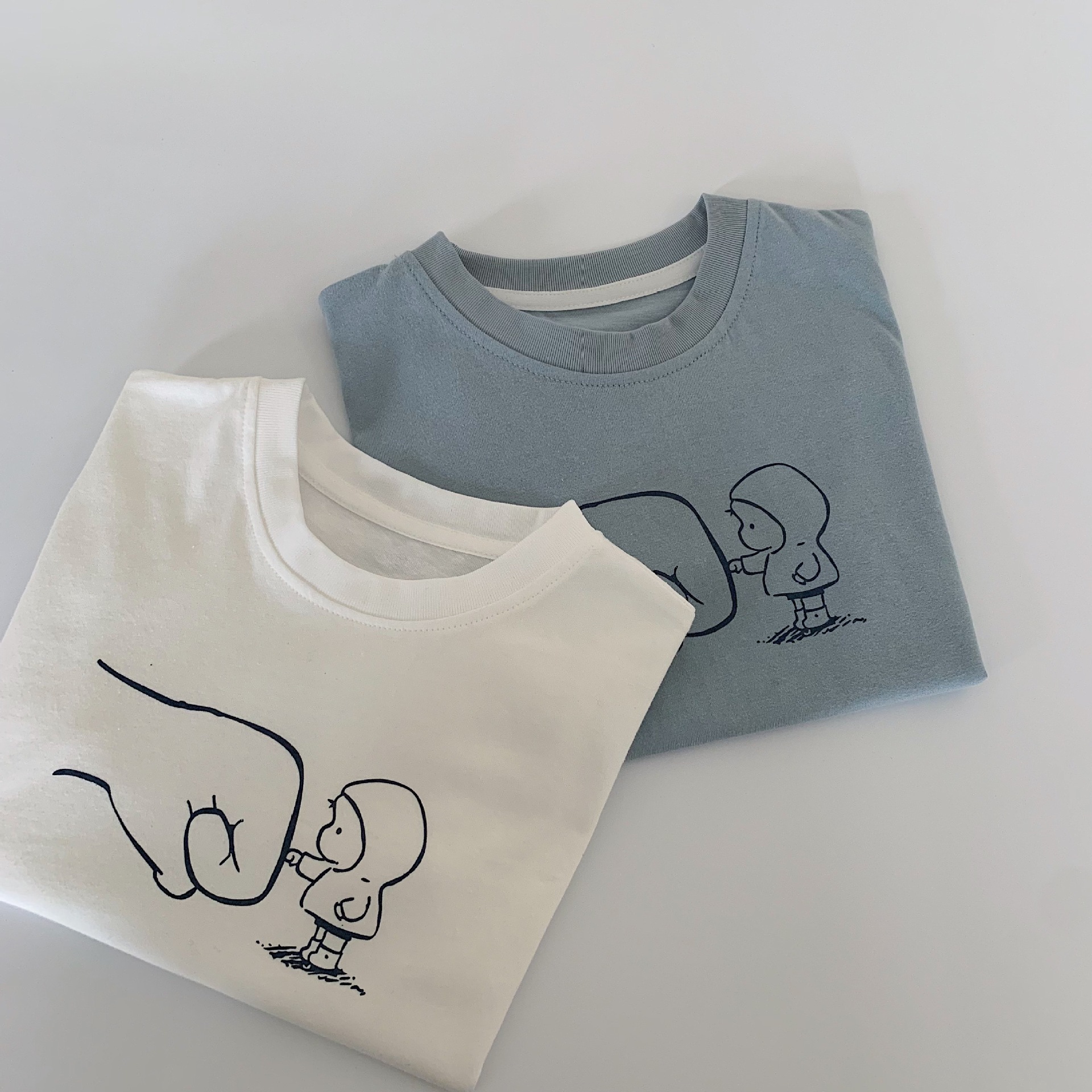 Camiseta para niños Maibao 2025 verano nuevo estilo niños y niñas dibujos animados manga corta bebé estilo occidental verano top marea al por mayor