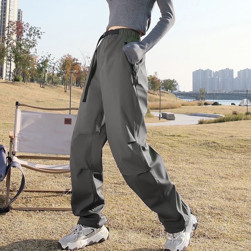 2025 otoño y invierno nuevos pantalones paracaidistas de herramientas al aire libre frescos a prueba de rociadores de agua más vello grueso pareja pantalones casuales versátiles