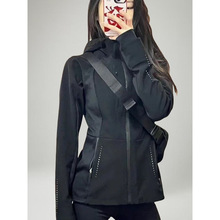 修身软壳冲锋衣女款春夏新款运动时尚百搭外套收腰显上衣潮