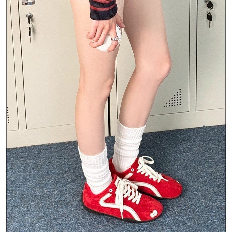 Zapatos de manzana 2025 primavera nuevo estilo zapatos Forrest Gump zapatos deportivos casuales zapatos de carreras de suela fina roja zapatos de entrenamiento alemán mujeres