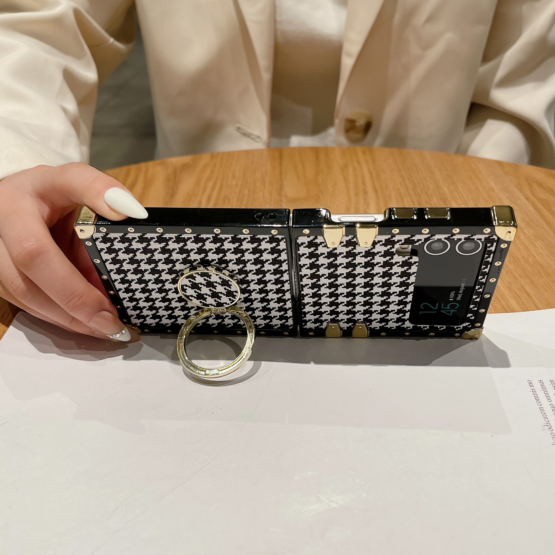 Trendy Phone Case For Samsung Galaxy Z Flip 5 4 Houndstooth Style_voghion.com