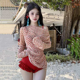 新款高颜值长袖罩衫爱心印花钢托聚拢三角连体少女绝美度假泳衣女