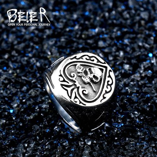 beier foreign trade new spade heart retro stainless steel ring European and American men's skull titanium steel ring wholesale