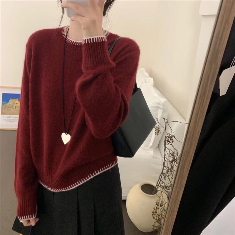 Fashionable demi-season design knitted sweater
