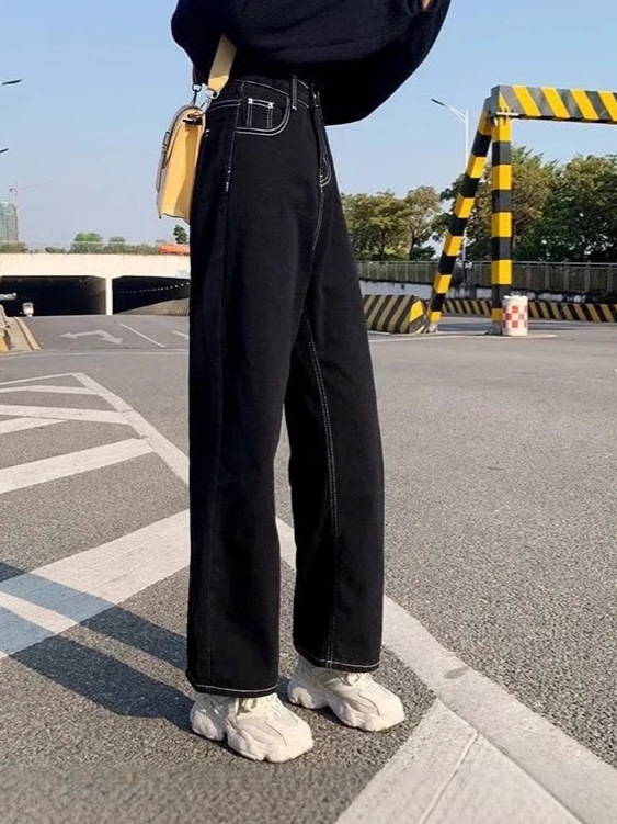 Summer black fitted jeans