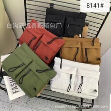 ��ϵ��ˮţ�򲼺�ɫС�����¿��p�����e��ڴ�б�����Ů�֙C���