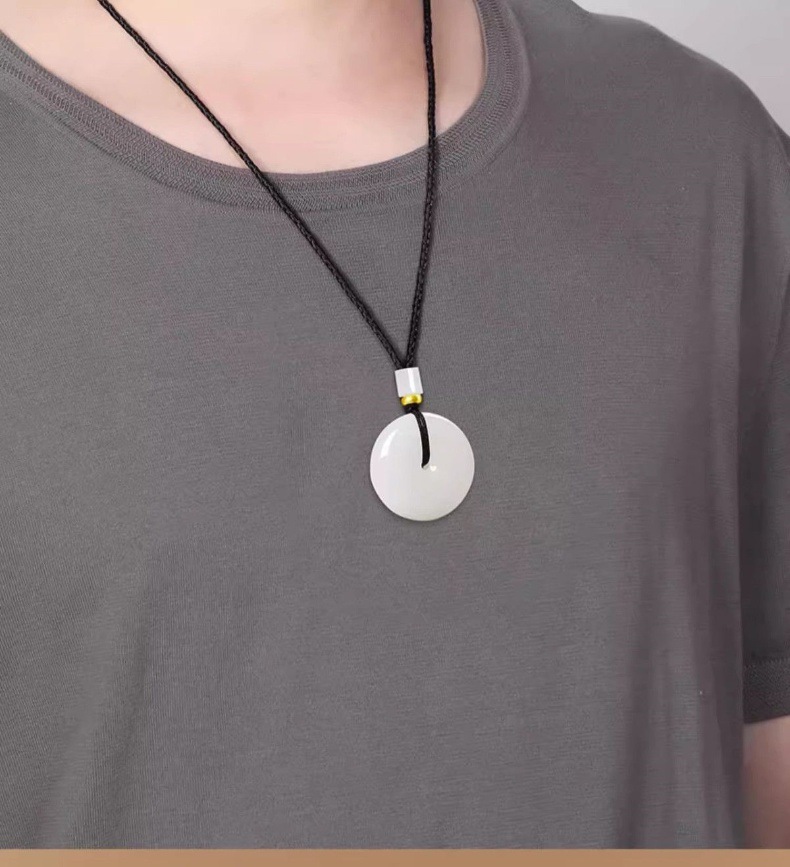 Mặt dây chuyền ngọc Hetian hình bình an khóa tự nhiên, đường kính 26–30 mm chi tiết 13