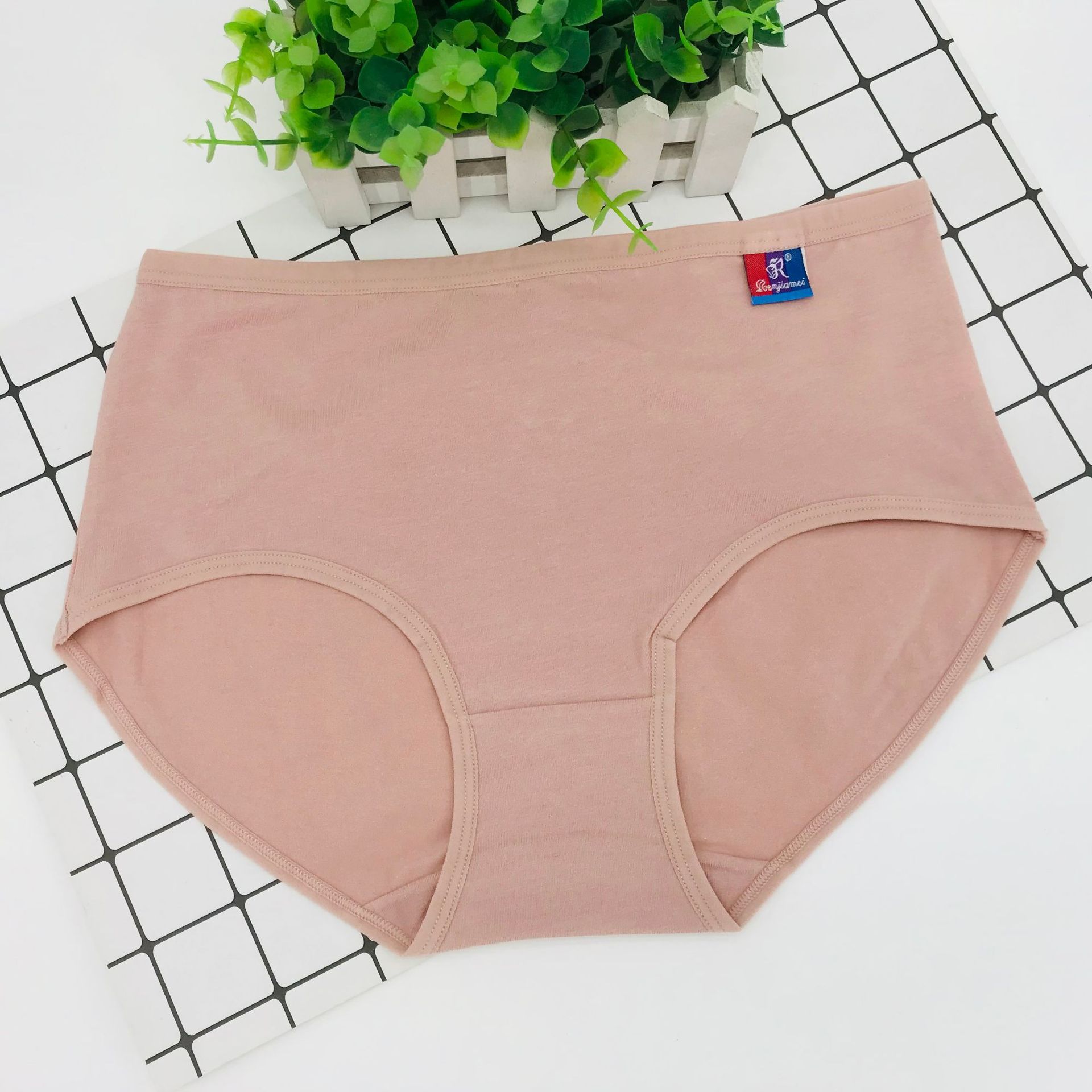 Oferta especial de People's Beauty 8886, ropa interior femenina de algodón puro, suministro promocional totalmente de algodón, color sólido para comercio electrónico, transpirable y cómoda.