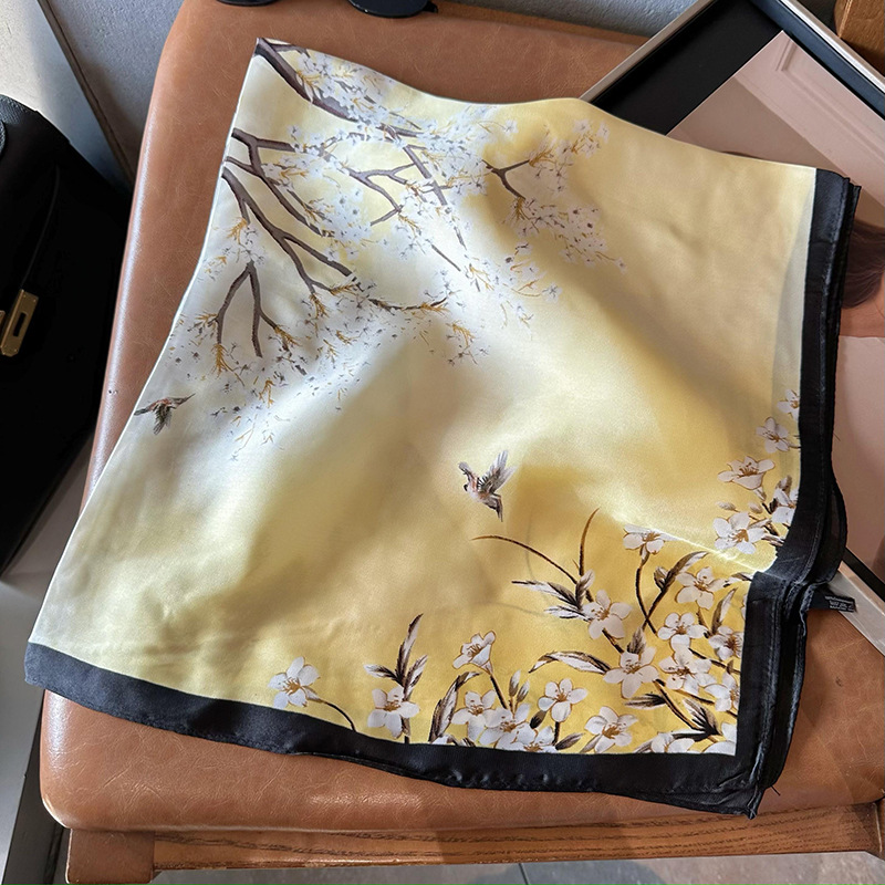 Bufandas de seda para mujeres 2025 primavera y otoño moda versátil temperamento minimalista 65cm bufandas de seda simuladas bufandas delgadas bufandas