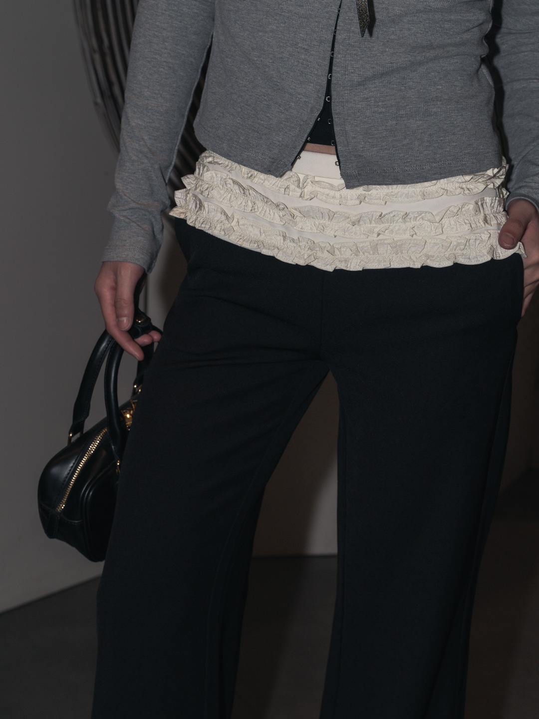 Pantalón de encaje plisado fino estilo ballet pantalón de pierna ancha de cintura baja de alta gama pantalón negro mujer 3252