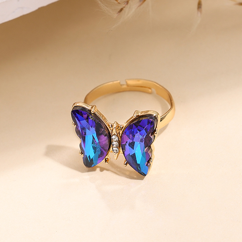 Ventas transfronterizas calientes coloridas 3 piezas de aretes collar anillo de moda europea y americana mariposa elegante collar de diamantes para mujeres image 9