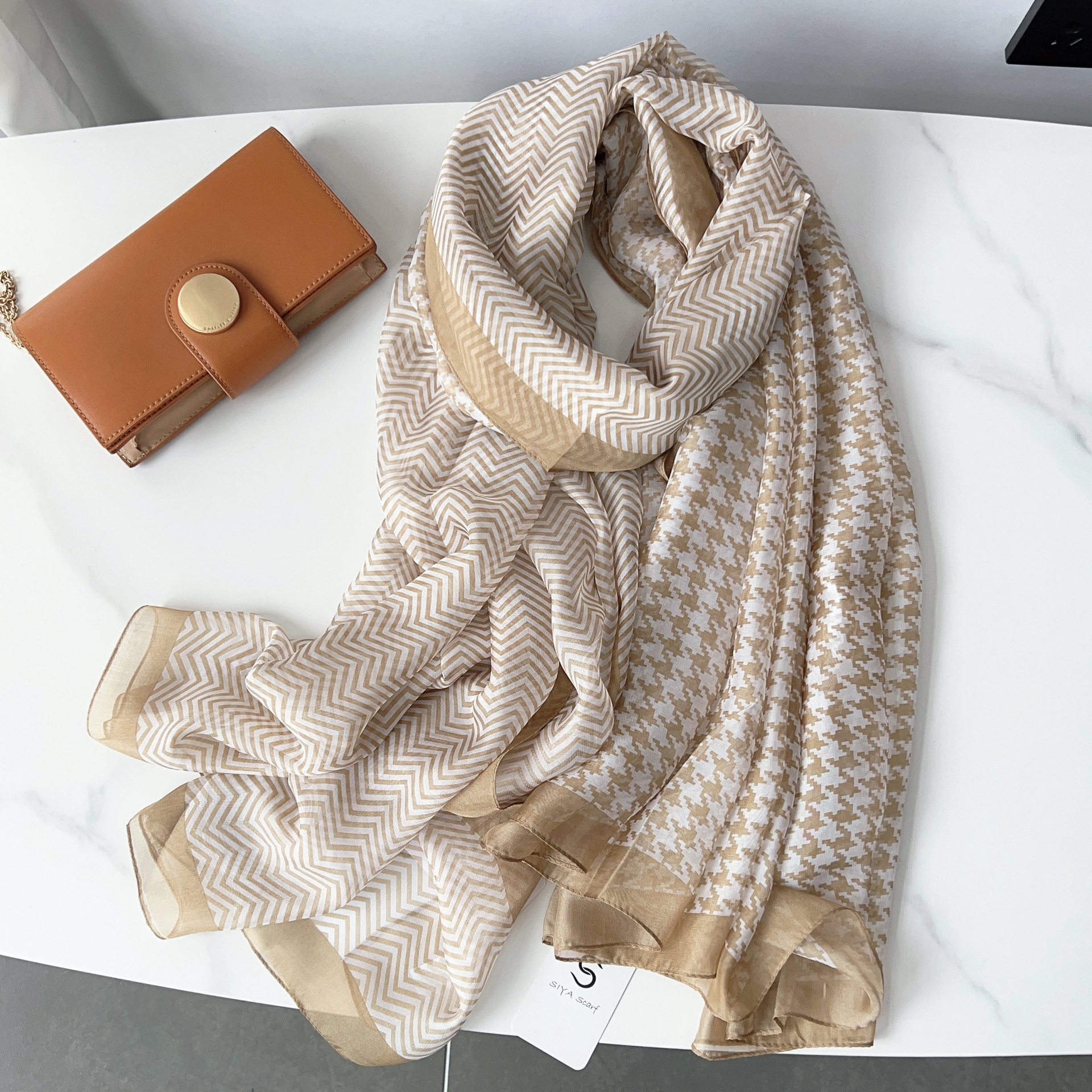 2025 nuevo producto Yourou bufanda de gasa protección solar larga toalla de playa versátil vacaciones viaje foto bufanda de seda chal