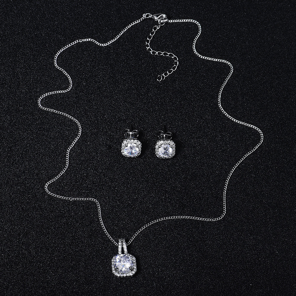 Ensemble De Collier De Boucles D&#39;oreilles Rétro Avec Pendentif Carré display picture 1