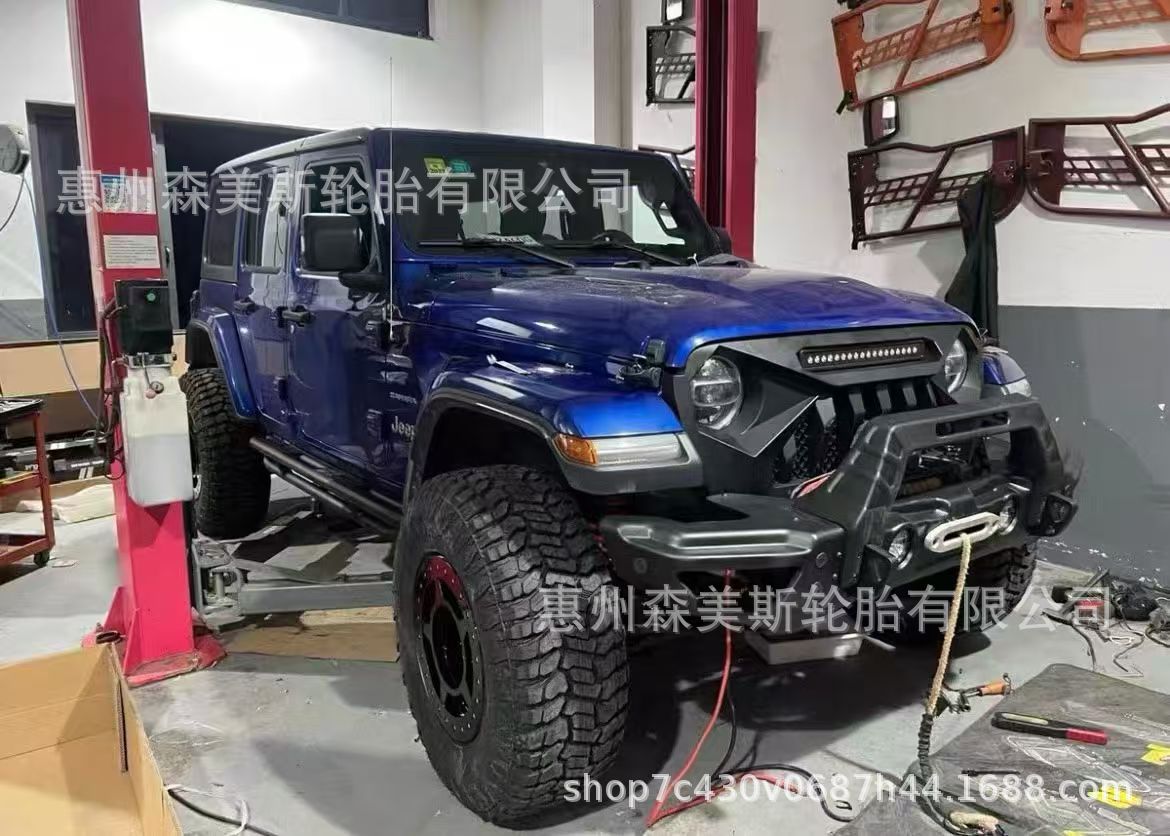 Xinlongzhao R/T off-road tires 275/285/295/55/60/65/75R18R20 have strong grip on mud
