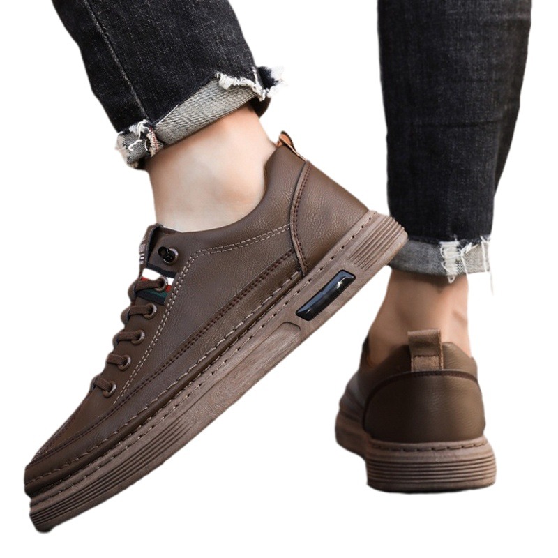 Zapatos para hombres 2024 nuevos zapatos de hombre de estilo caliente tendencia zapatos casuales de todo fósforo zapatos de deporte de negocios de suela blanda de cuero para hombres zapatos de cuero para hombres