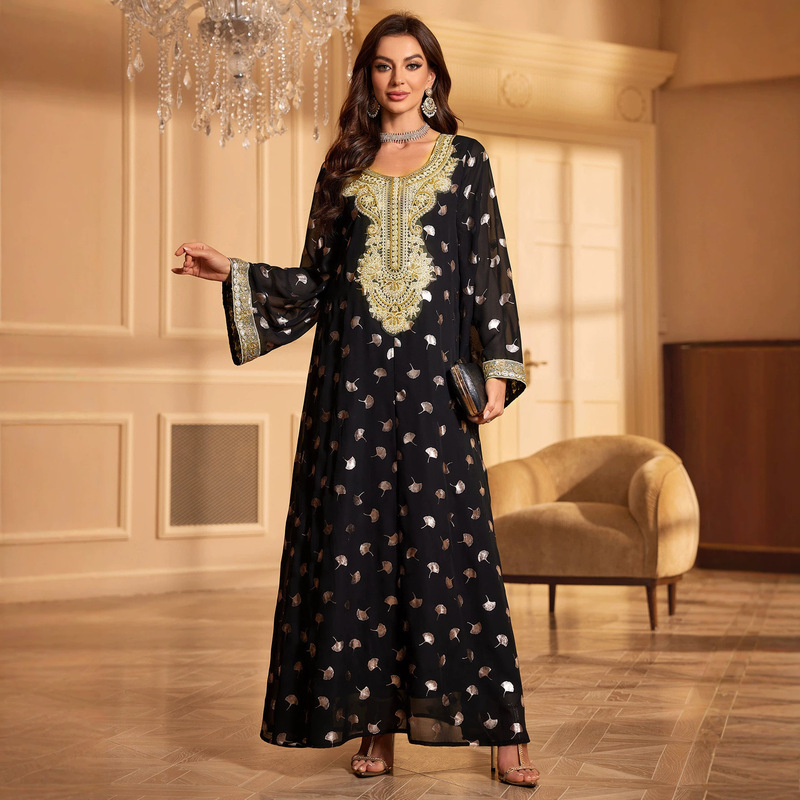 New cross-border robe with V-neck, embroidered long sleeves, black chiffon, elegant and loose-fitting evening party dress