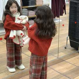 韩版童装2024新款冬季女童套装圣诞新年菱形格针织毛衣+红格长裤