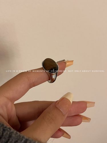 Copper-plated white and gold, French retro Maillard style, cool and fashionable tiger's eye natural stone ring finger accessory