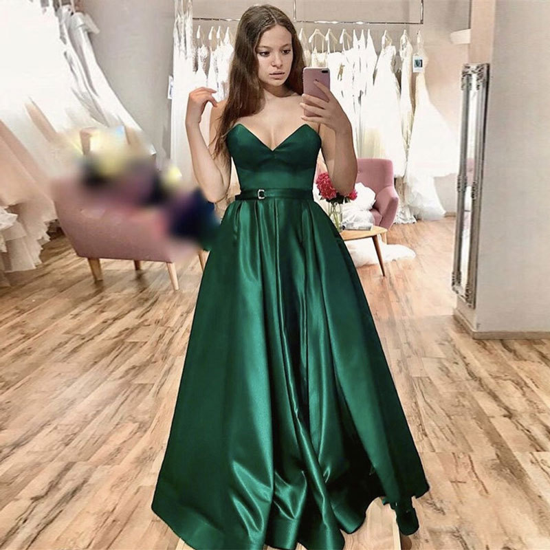 El Comercio exterior europeo y americano Amazon AliExpress desea vestido de noche de las mujeres nuevo sin mangas simple satén vestido con cuello en V