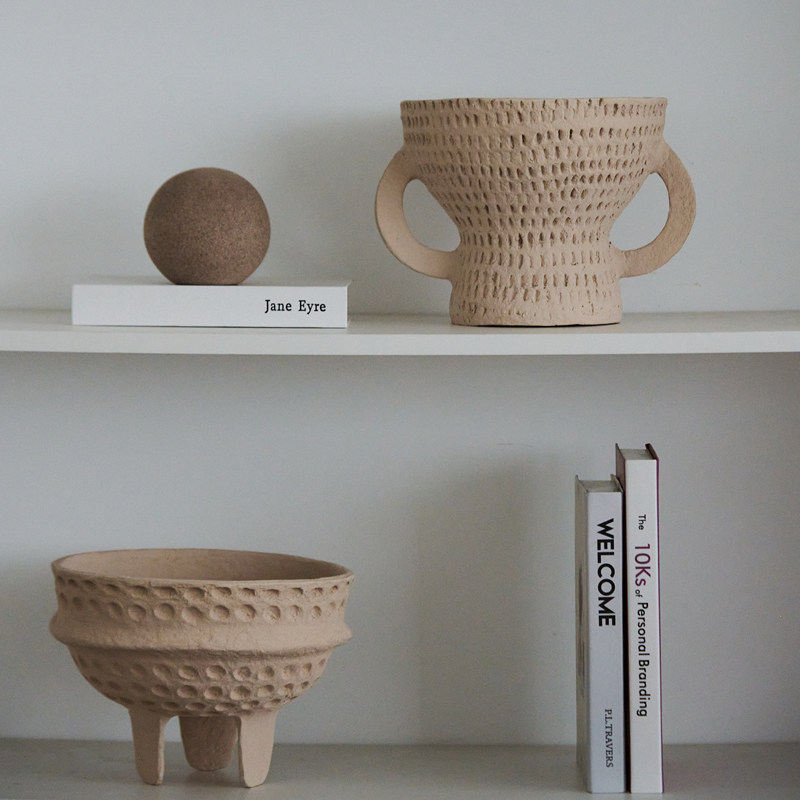 Jarrón de pulpa creativa artesanal indio con forma de trompeta en forma de panal instalación suave para el hogar y decoración de flores secas