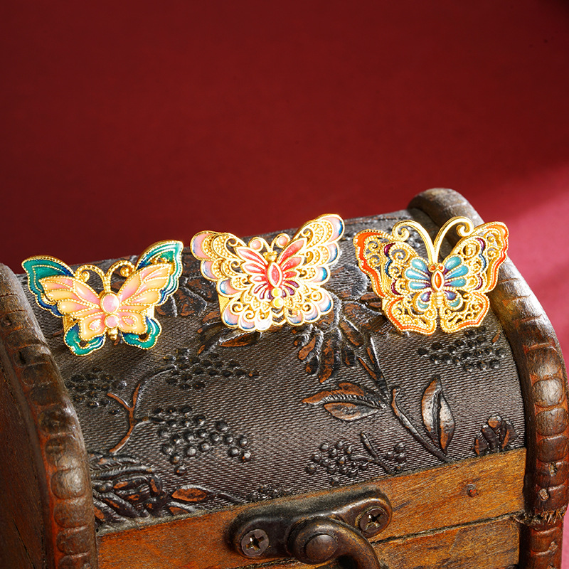 Nuevos productos retro mariposa china hueco joyería DIY accesorios de verano de alta calidad esmalte color Yiwu fuente image 1